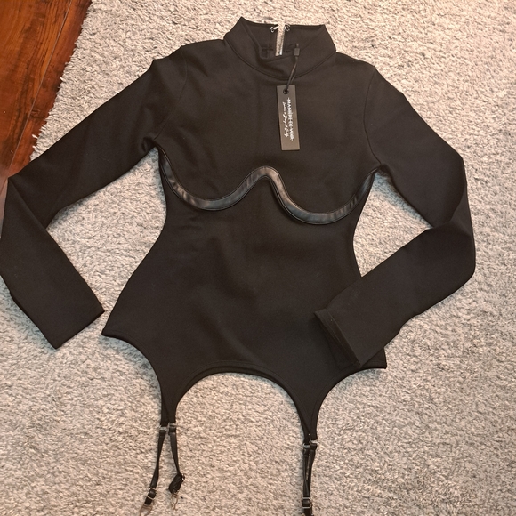 Maniere De Voir Black Zip-Up Top - Picture 1 of 4